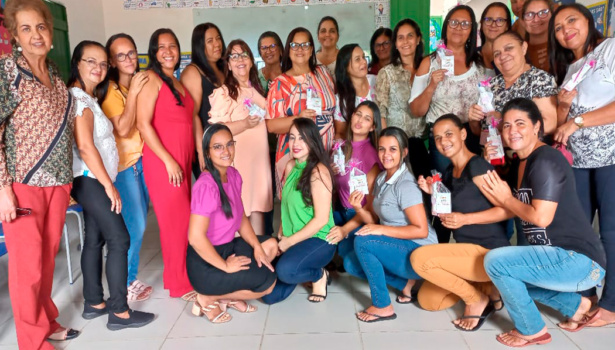 Dia da mulher 2023 é comemorado com as educadoras da Escola Municipal Maria Lúcia